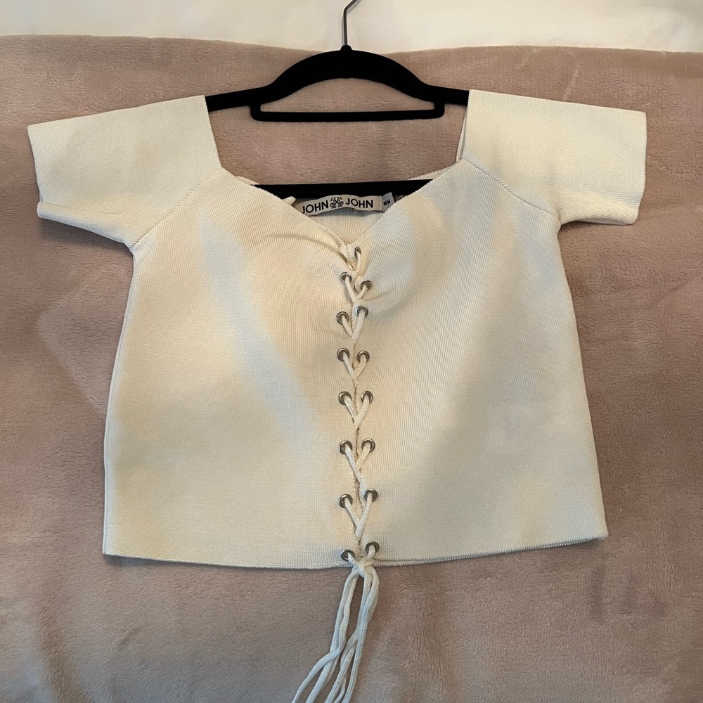 John & John lace up white top